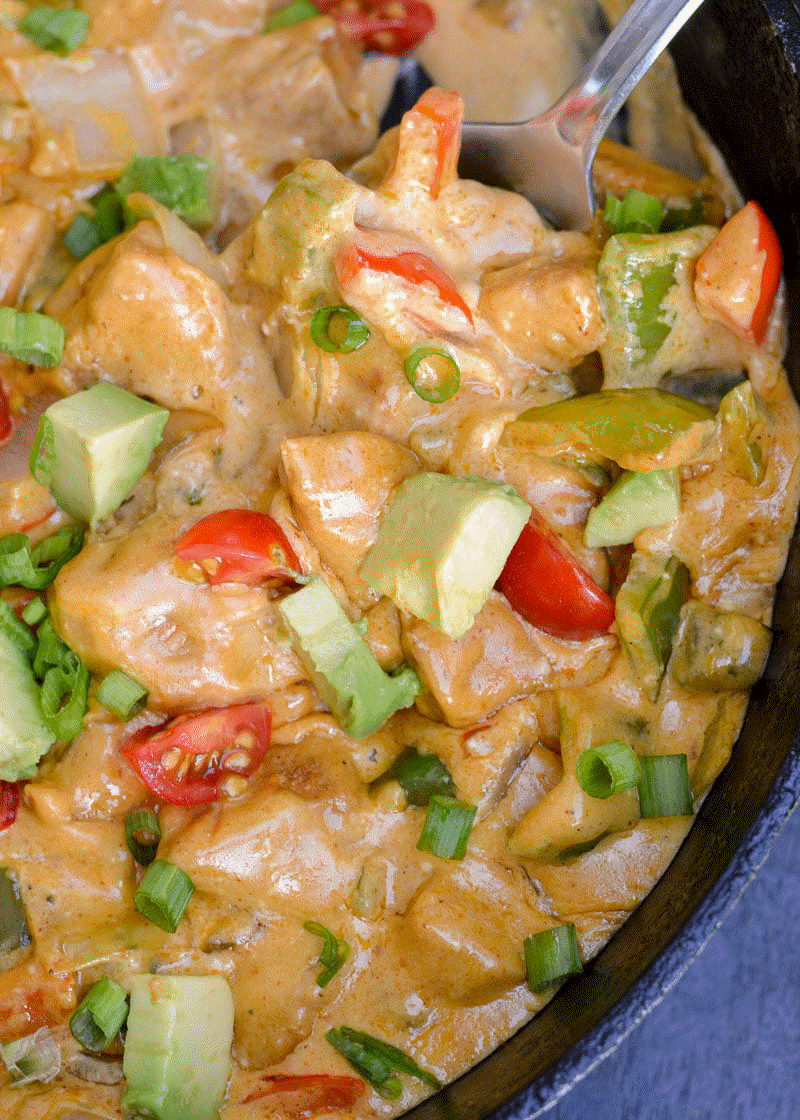 This One Pan Cheesy Fajita Chicken is a delicious combo of flavorful chicken, fresh veggies and an amazing cheese sauce your family will devour! Great for low carb meal-prepping and clean up is a breeze!